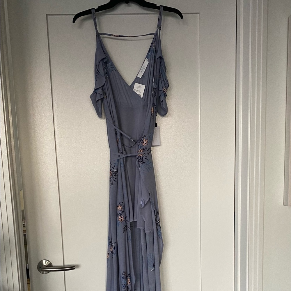 ASTR  beautiful periwinkle maxi dress